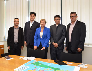 L to R: From left to right: Vice general Manager Sales & Marketing Jinxiang Lin, Secretary of the Chairman Wensheng Lin, Mayor Karen Williams, General Manager Yuan Hu, PDA Project Director, Peter Kelley.