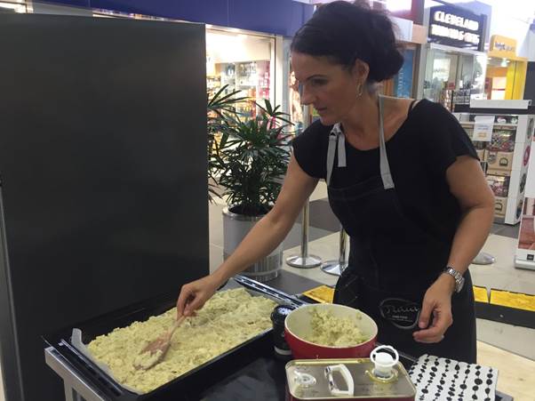 Celebrity chef, Dominique Rizzo, cooking up a storm at Stockland Cleveland Shopping Centre.