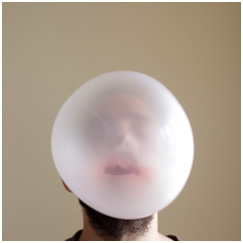 Yavuz Erkan, Bubble Gum 2011, archival pigment print. Courtesy of the artist.