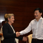Mayor Karen Willians with Qinhuangdao Mayor Shang Liguang.