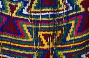 Unknown maker, ‘Kundu drum’ and pattern bilum (detail) n.d. wool and acrylic fibre. Collected from Port Moresby 1991. Searle Collection. Photography by Carl Warner.